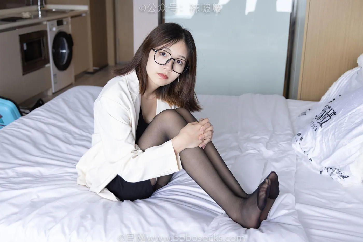 [BoBoSocks袜啵啵]NO.032 小甜豆-平底鞋、黑丝 [144P]插图2